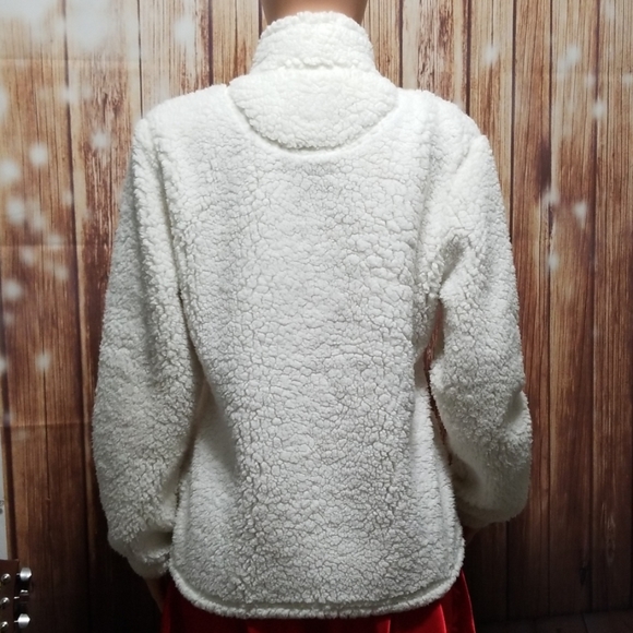 ✨Last Call✨Shepra Cozy White Jacket Size Medium - Picture 4 of 5